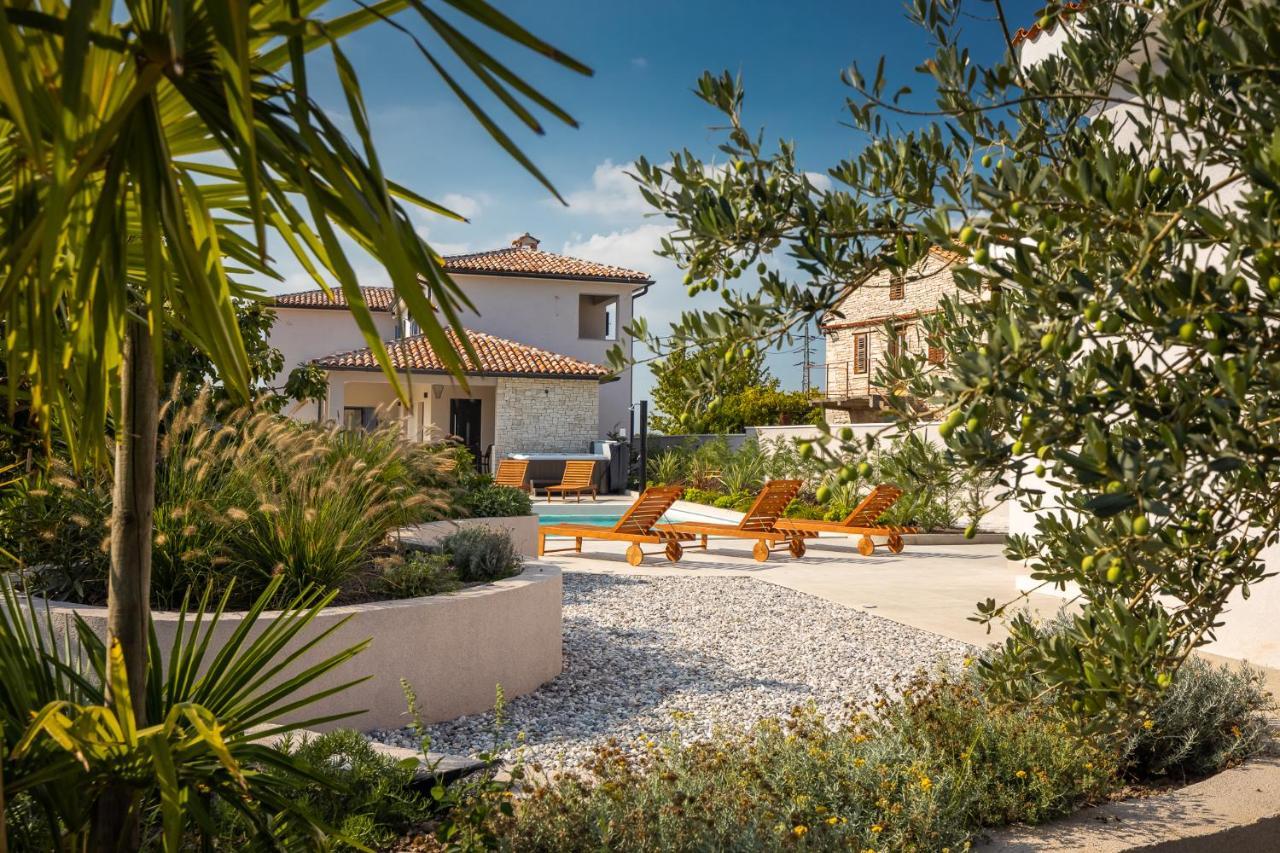 Villa Rozhica สเวตวินเชนัต ภายนอก รูปภาพ