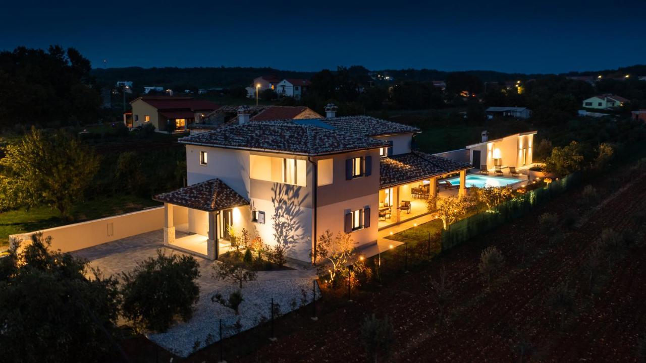 Villa Rozhica สเวตวินเชนัต ภายนอก รูปภาพ